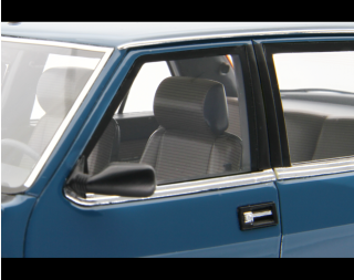 Fiat Regata 70S 1983 Blu Laudoracing 1:18 Resinemodell (Türen, Motorhaube... nicht zu öffnen!)